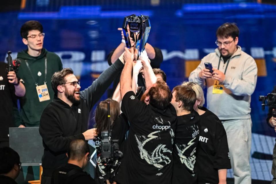 LPL今日首发：圣枪哥对阵TheShy